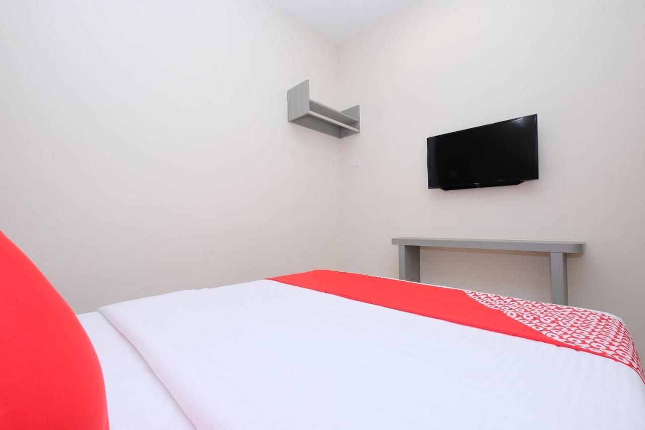 Super Oyo 43935 Mancalin Hotel Kuantan Exterior photo