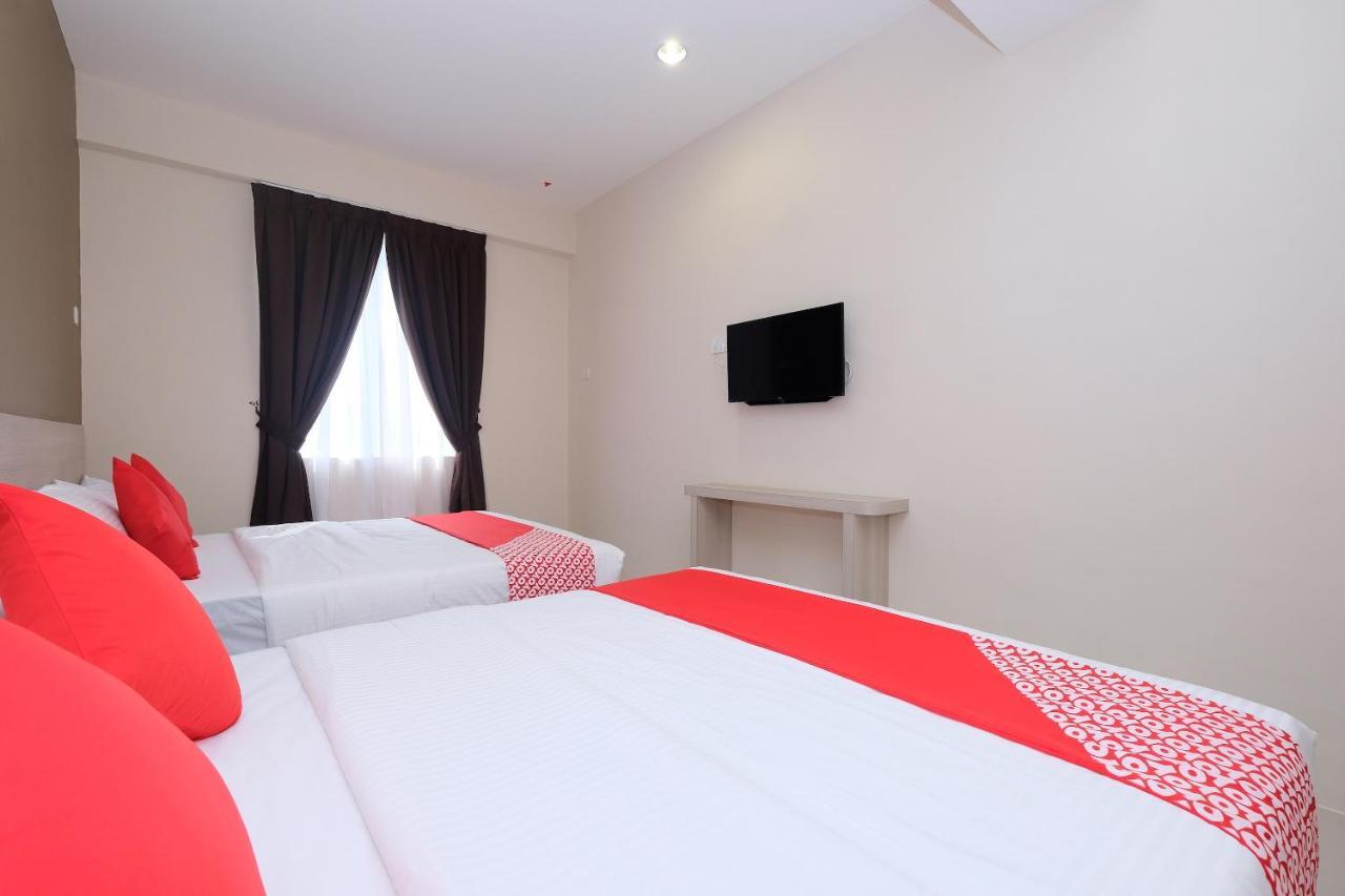 Super Oyo 43935 Mancalin Hotel Kuantan Exterior photo