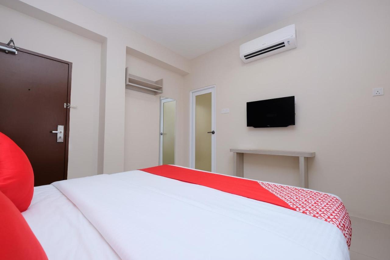 Super Oyo 43935 Mancalin Hotel Kuantan Exterior photo
