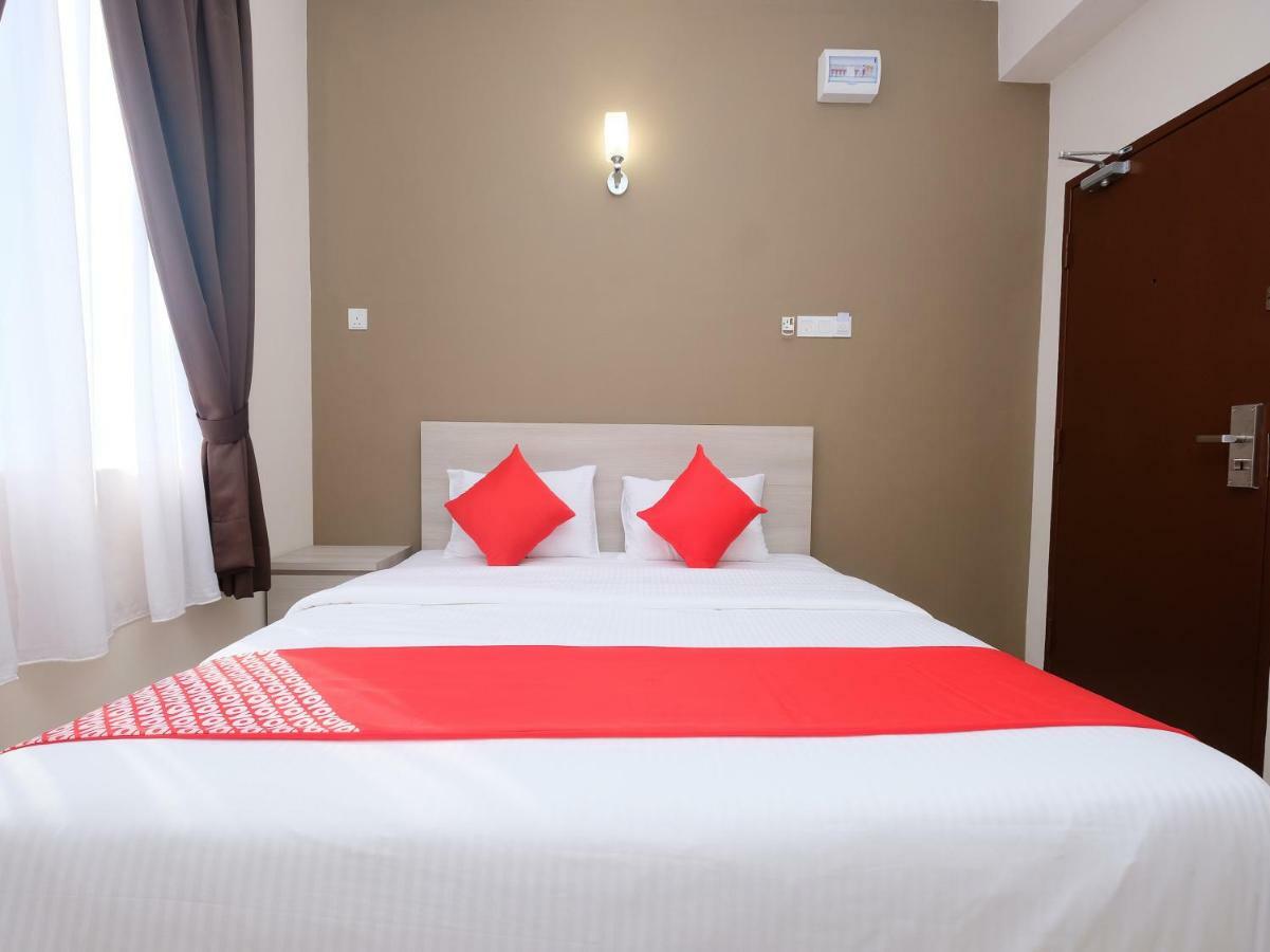 Super Oyo 43935 Mancalin Hotel Kuantan Exterior photo